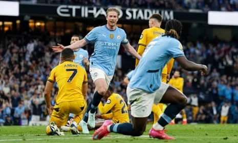 De Bruyne brilla en su despedida: gol clave en la victoria del City sobre Wolves
